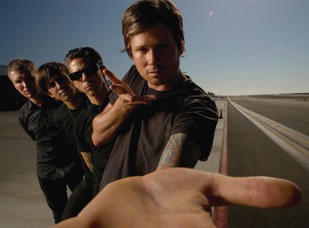 Angels & Airwaves выпускают бесплатный альбом
