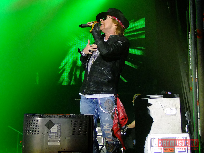 Guns N’ Roses выступили в Москве во второй раз (фото)