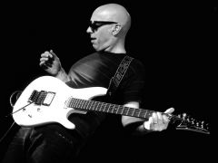 Joe Satriani возвращается в Москву с новым альбомом